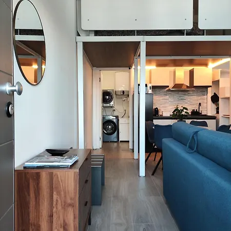 Fantastic Flat Famagosta Area, Forum, Parking, Netflix * Milano