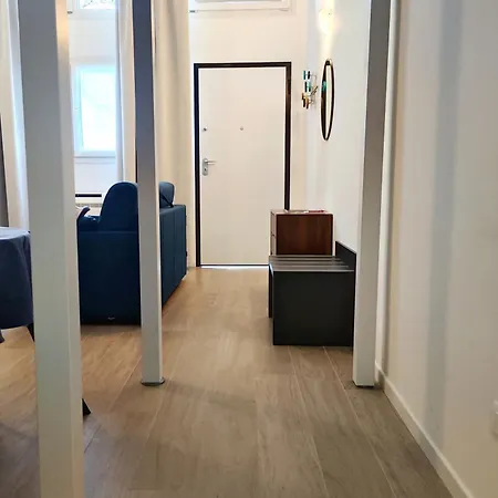 Fantastic Flat Famagosta Area, Forum, Parking, Netflix * Milano